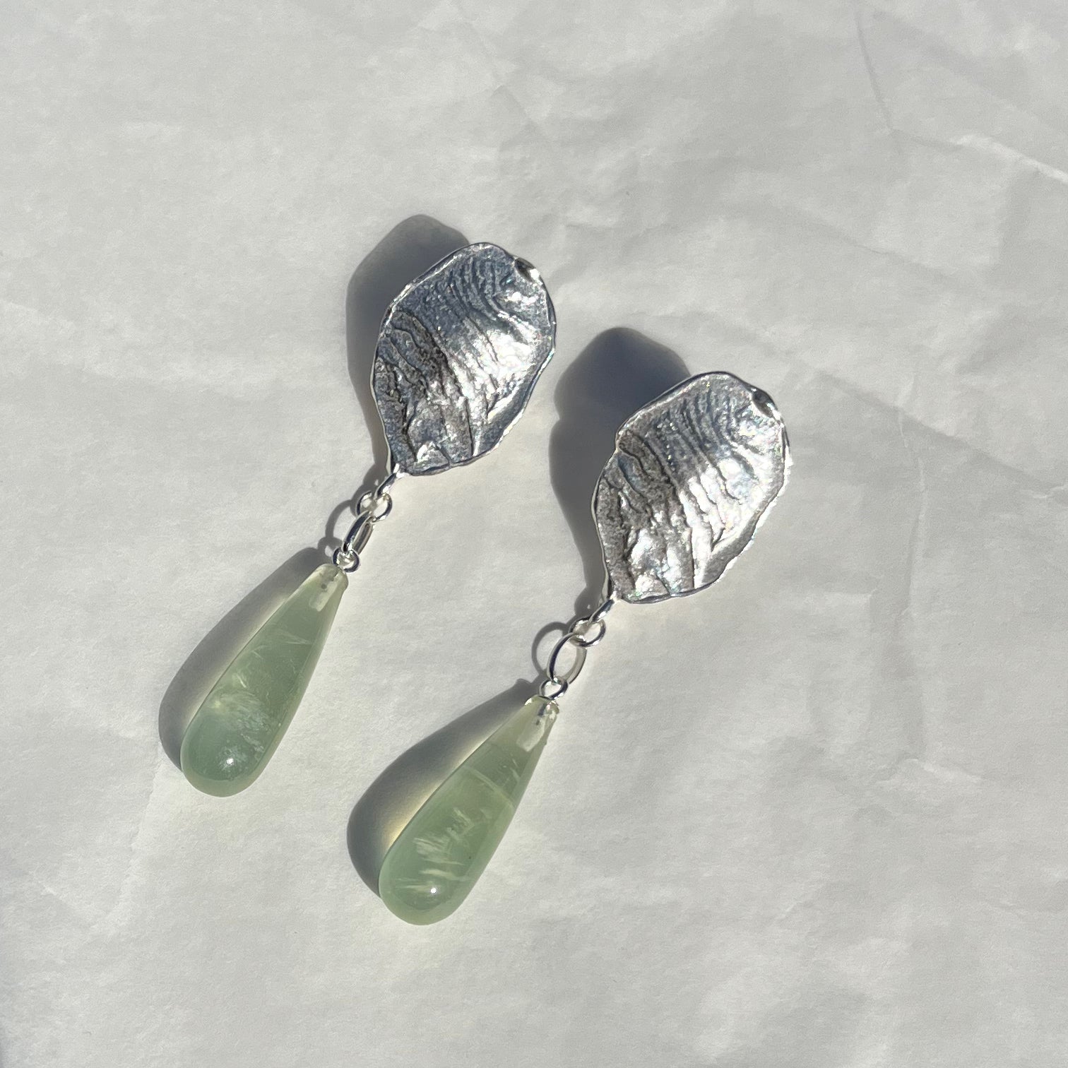 CRETA GREEN long dripping earrings in Prehnite - Limited Edition - aguamarga
