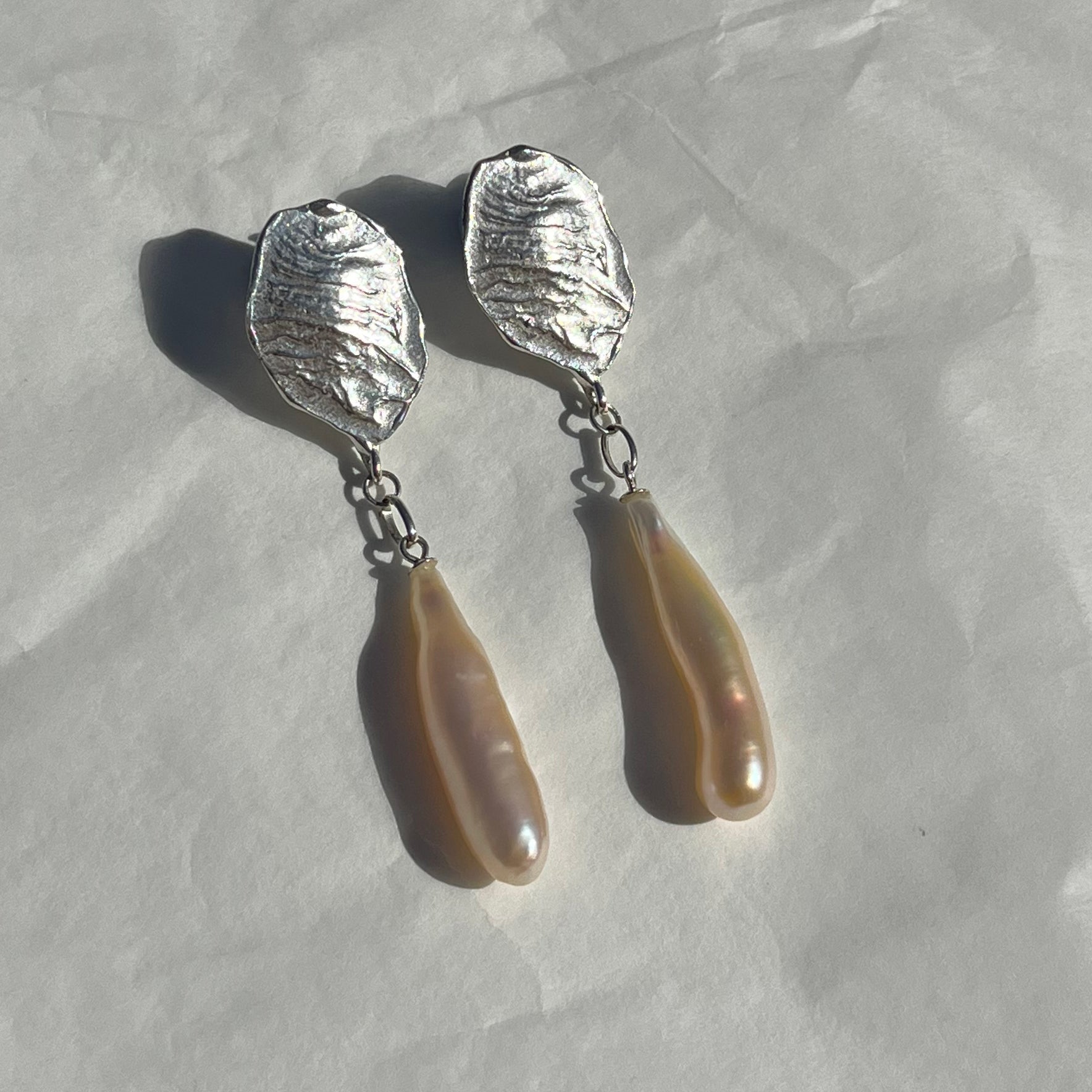 CRETA PEARL long dripping earrings in Pearls - Limited Edition - aguamarga