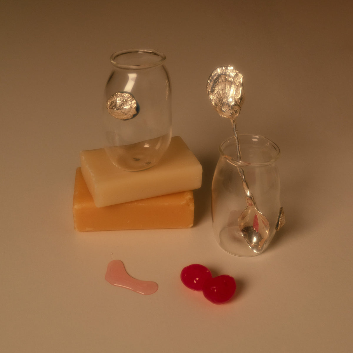 Egeo hand-blown glasses with sterling silver shells by Aguamarga Studio